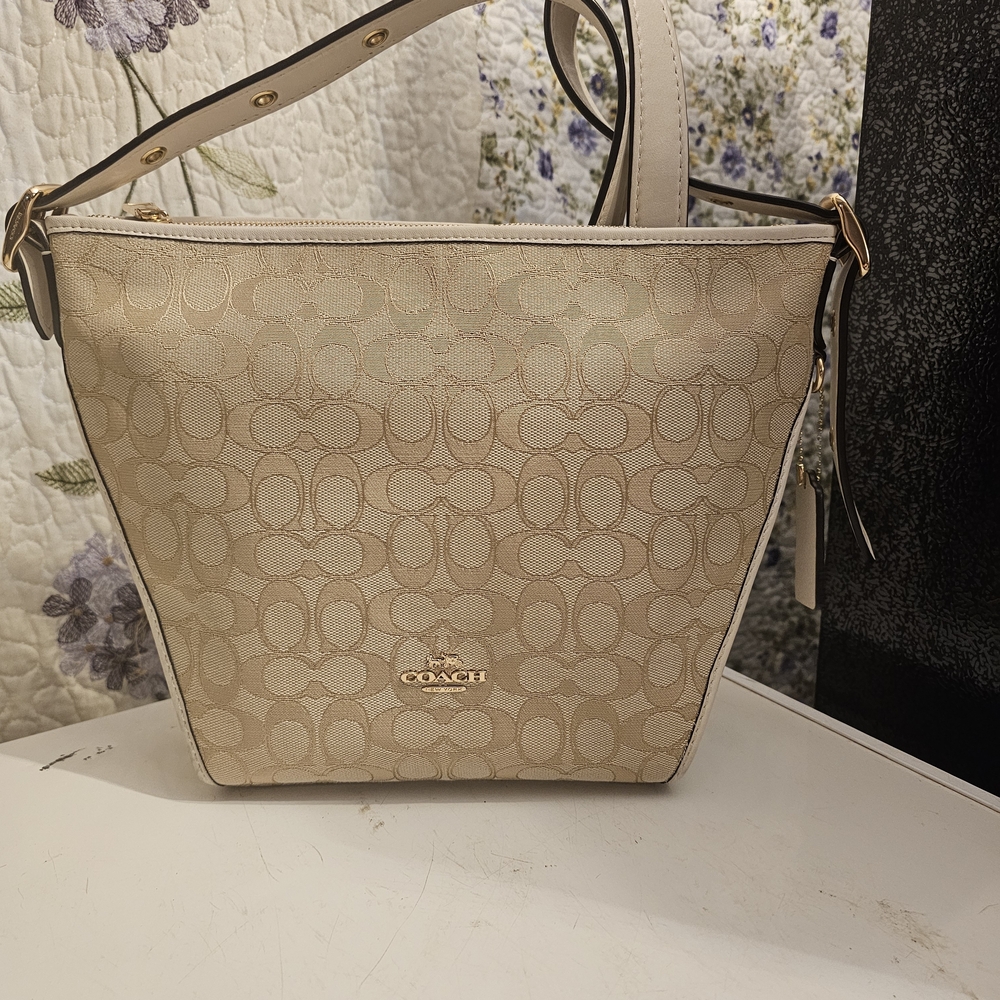 Coach Light Beige Signature Shoulder Bag